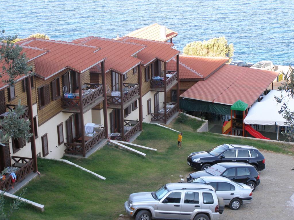 Wooden Nest Apartment Akhladherí Стая снимка